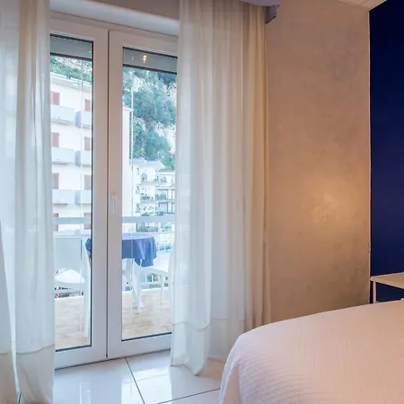 לינה וארוחת בוקר House Matilde 4*